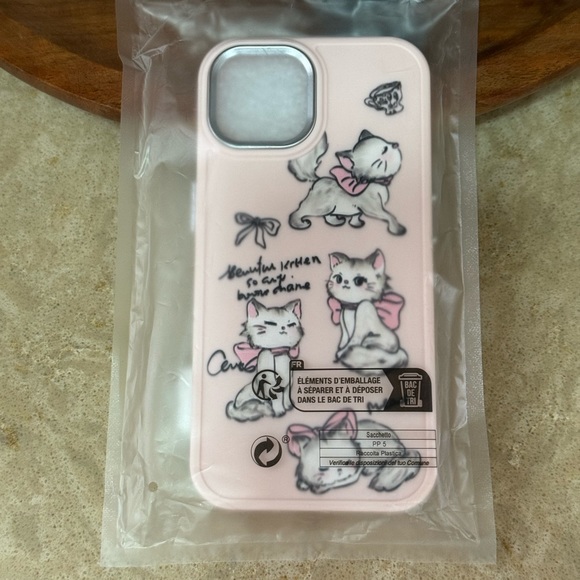 🌷Kittens Pink IPhone 15 Phone Case - Picture 2 of 4